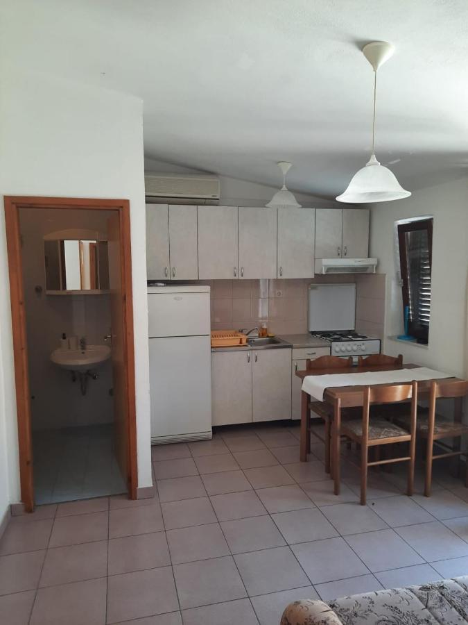 Apartments Keti Pag Town Exterior photo